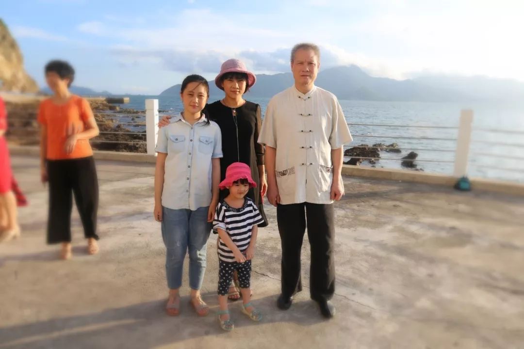 孩子晚上12點未回家，媽媽的處理方式讓人意外！
